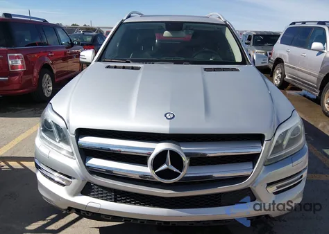 2013 Mercedes-Benz Gl-Class Gl 450 z USA, uszkodzony, nr VIN 4JGDF7CEXDA251264